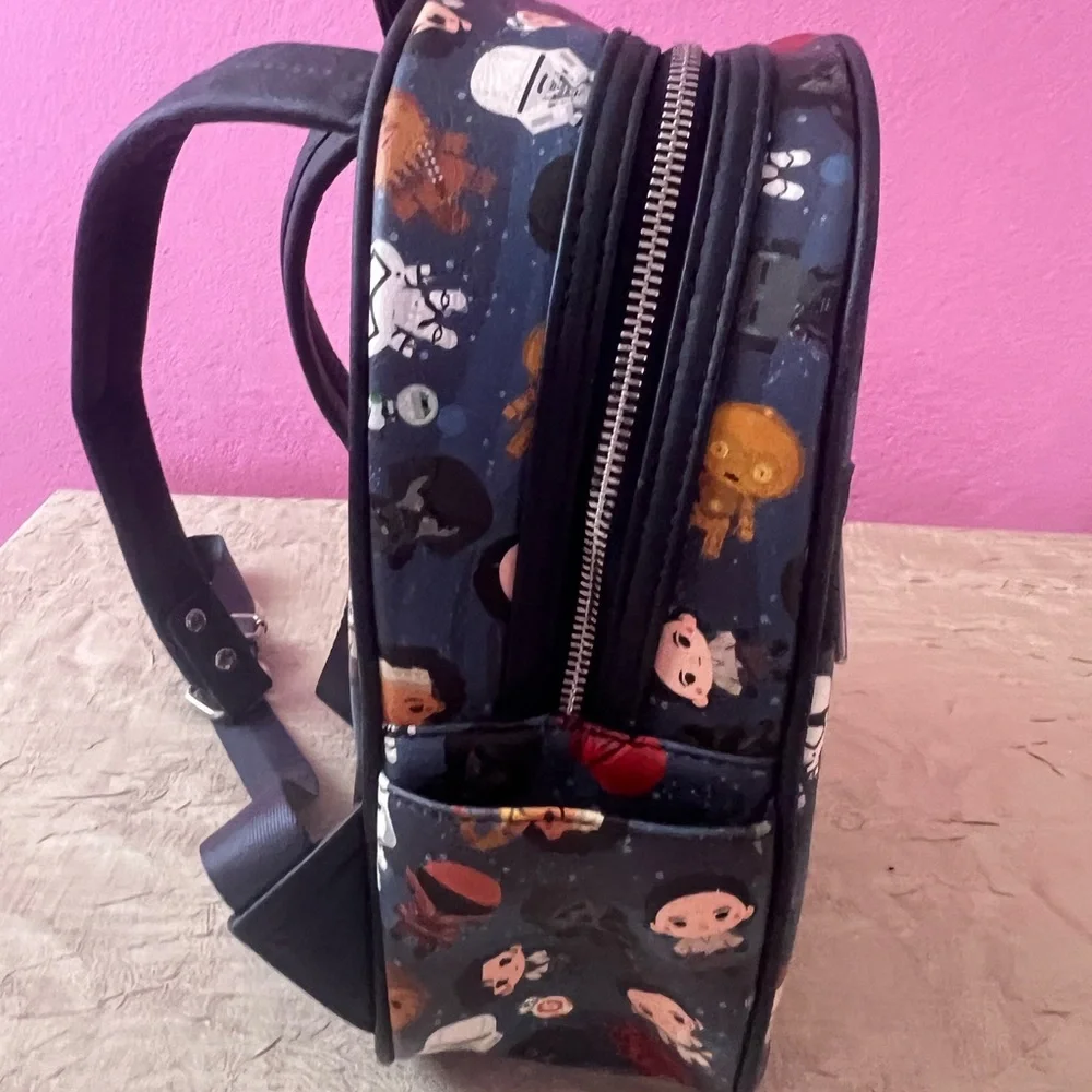 L Loungefly Star Wars Chibi AOP Mini Backpack Disney Parks Leia R2 Stormtrooper